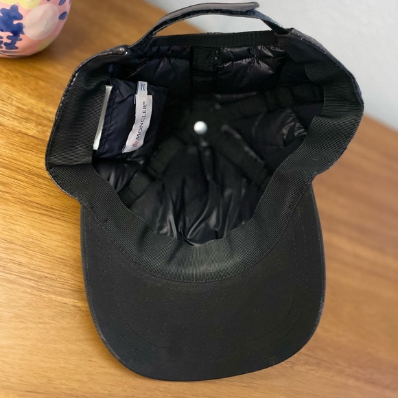 💯 Authentic RARE MONCLER Quilted Puffer Down Black Ball Cap Hat - Picture 11 of 15